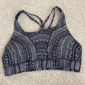 (SIZE 4!!) lululemon Energy Bra
Medium Support, B–D Cups